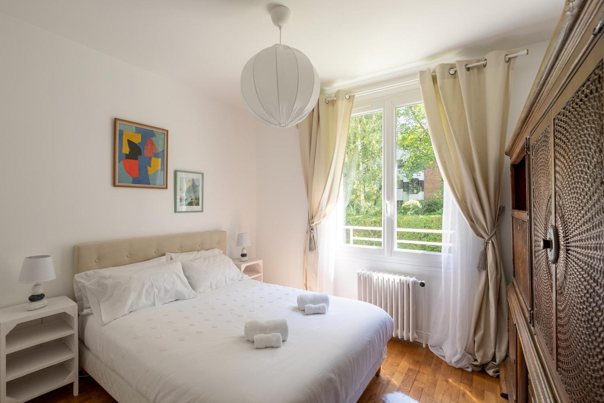 Châtenay Le Chateaubriand - Calme, Balcon Et Parking מראה חיצוני תמונה